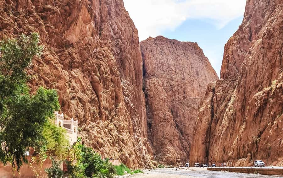 Marrakech: 3-Day Merzouga Desert Experience Camel & Meals - Tinghir Oasis and Todra Gorge, the best guided walking block