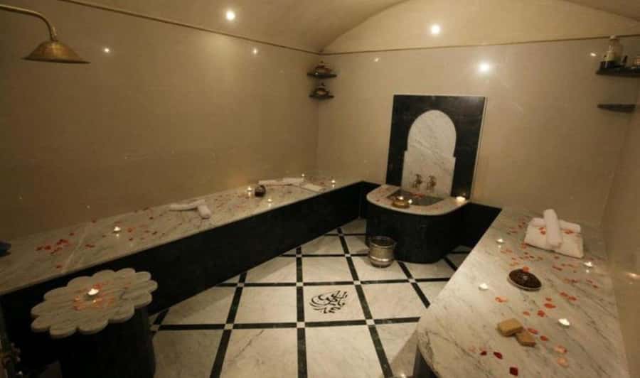 Marrakech: 3H Traditional Hammam & Massage & Hotel Transfer - Entering the Hammam: Steam, Eucalyptus, Black Soap, and Kessa Glove