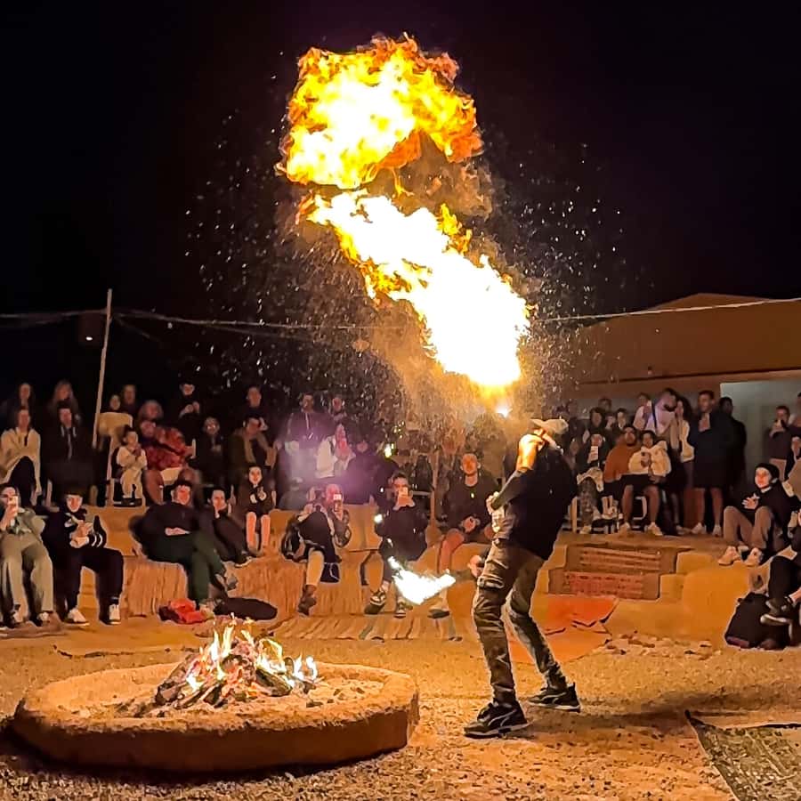 Marrakech: Agafay Desert Camel Ride with Dinner & Show - Tea break, Moroccan dinner, and how the night stays organized
