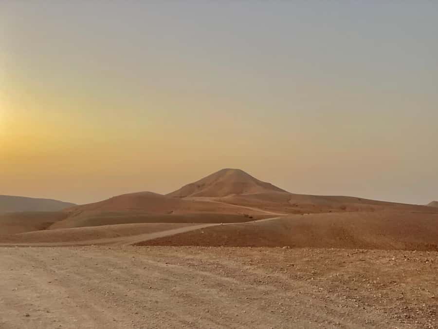 Marrakech: Agafay Desert Dinner, Camel Ride, & Show - What to Pack So the Evening Feels Comfortable
