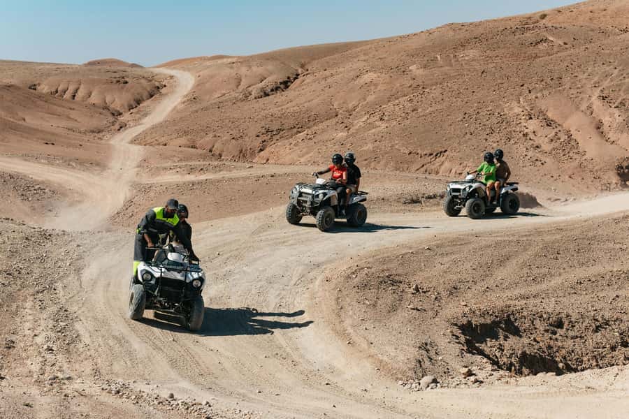 Marrakech: Agafay Desert Pool, Dinner & Live Show Experience - What to bring and what to avoid so the evening stays easy