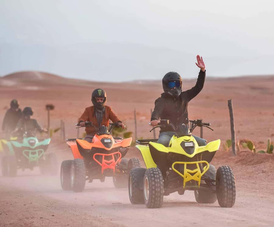 Marrakech: Agafay Desert Quad Biking Tour with Dinner-Show - Guides and Energy: The Difference Between Okay and Outstanding
