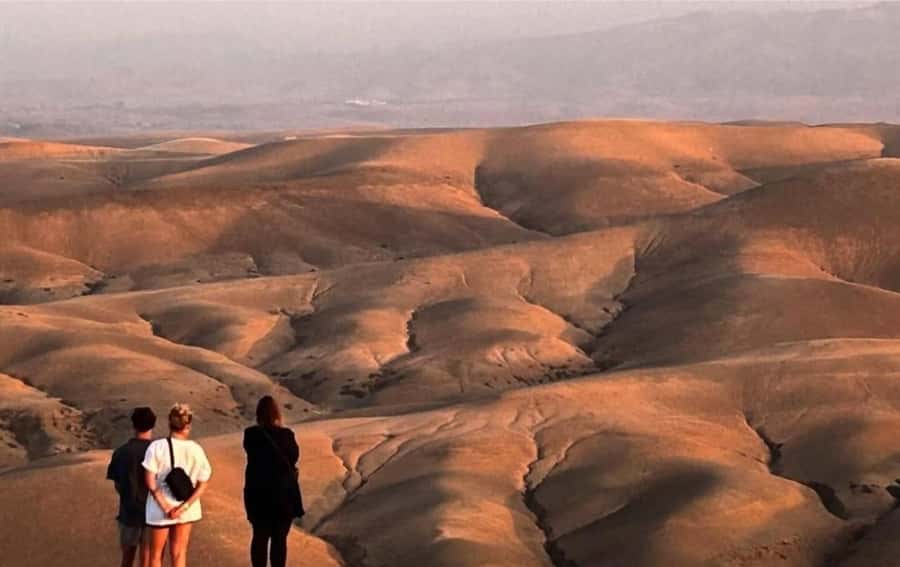 Marrakech : Agafay Desert Sunset Camel Ride & Luxury Dinner - Who Should Book This Agafay Sunset Camel Ride