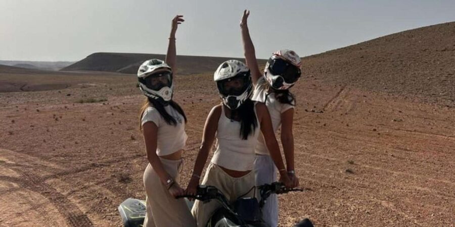 Marrakech: Agafay Desert Tour Quad bike & Dinner fire show - Quad biking in Agafay: 40 minutes of fun, plus the sharing reality