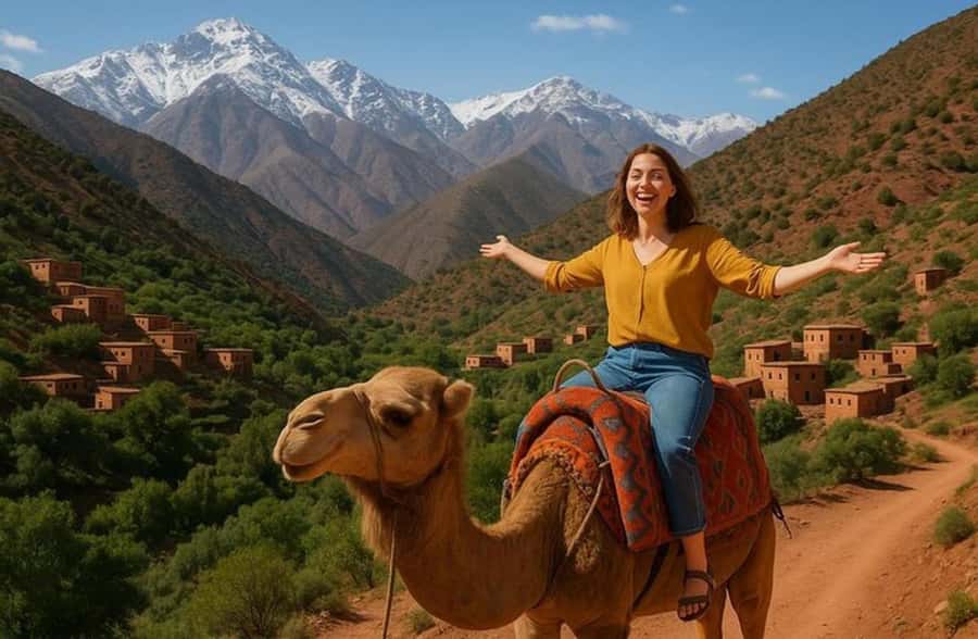 Marrakech: Atlas Mountain, Berber Villages, & Valleys Tour - Getting out of Marrakech: from Jemaa el-Fnaa to the Atlas in one push