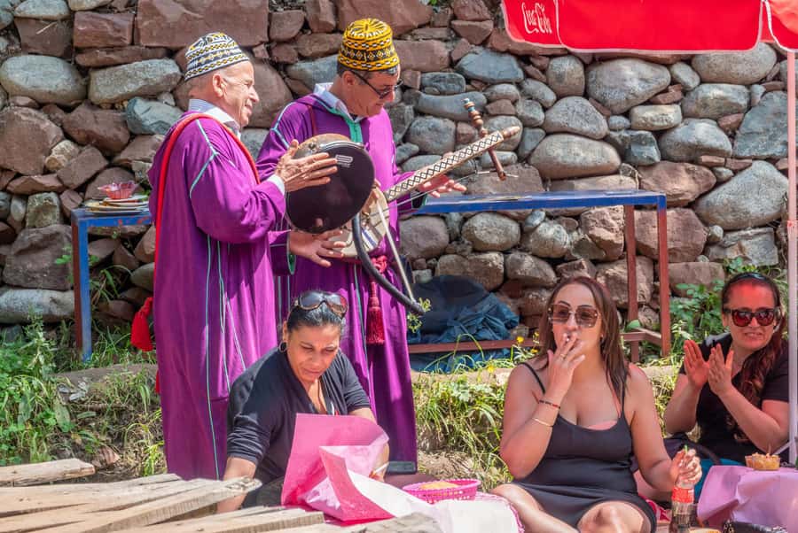 Marrakech: Atlas Mountains & Ourika Waterfalls, Lunch+Guide - Argan oil cooperative visit, real work behind the bottle