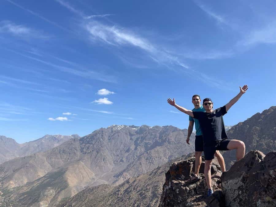 Marrakech: Atlas Mountains Summit Day Trek 2700m - Berber family lunch in Tamatert, warm and filling