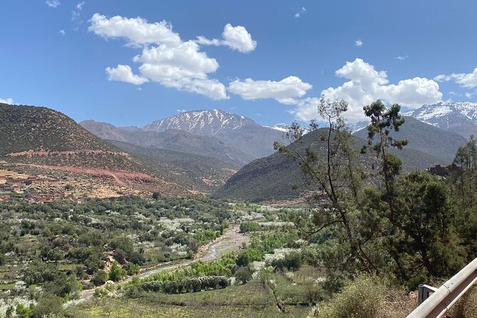 Marrakech: Atlas Mountains, Villages, Waterfalls Tour with Lunch - Camel ride in Asni, plus local clothing that actually fits the day