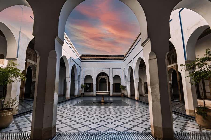 Marrakech: Bahia Palace, Ben Youssef Medersa, & Souks Tour - Bahia Palace courtyards, 160 rooms, and why this palace matters