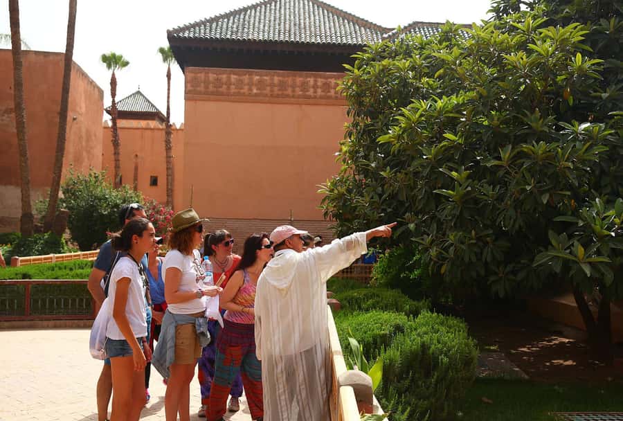 Marrakech: Bahia Palace, Saadian Tombs & Medina Guided Tour - Why This Bahia Palace And Saadian Tombs Circuit Works in 4 Hours