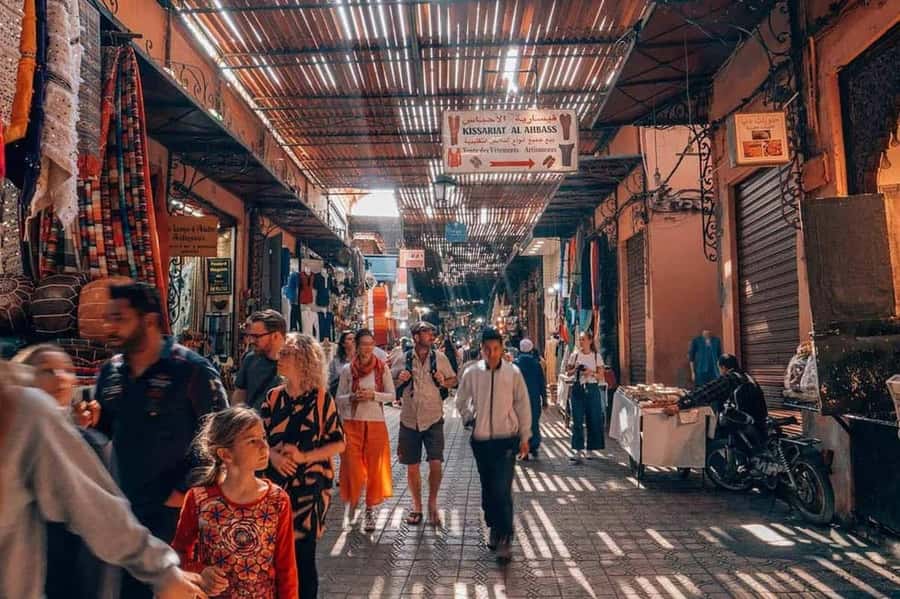 Marrakech: Bahia Palace, Saadian Tombs & Medina Walking Tour - Price and Value: Is $16 Worth It?