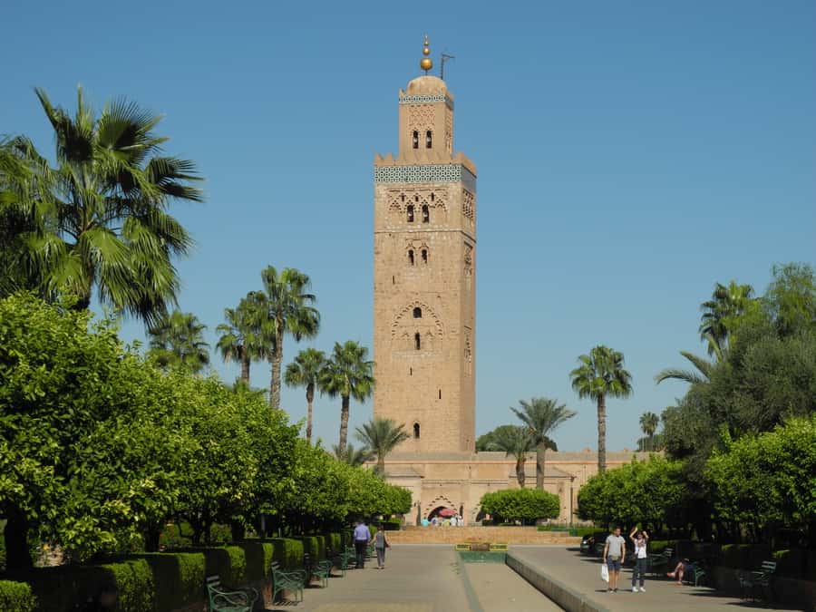 Marrakech: Bahia Palace, Saadian Tombs & Medina Walking Tour - Mellah Walk: A Different Angle on Marrakech’s Story