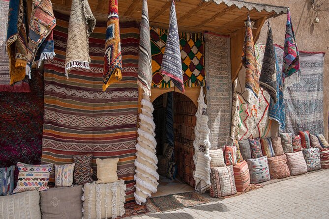 Marrakech: Bahia Palace, Saadian Tombs, Souk and Medina Tour - Koutoubia Mosque, Kasbah Walks, and Bab Agnaou: Marrakech’s architectural warm-up