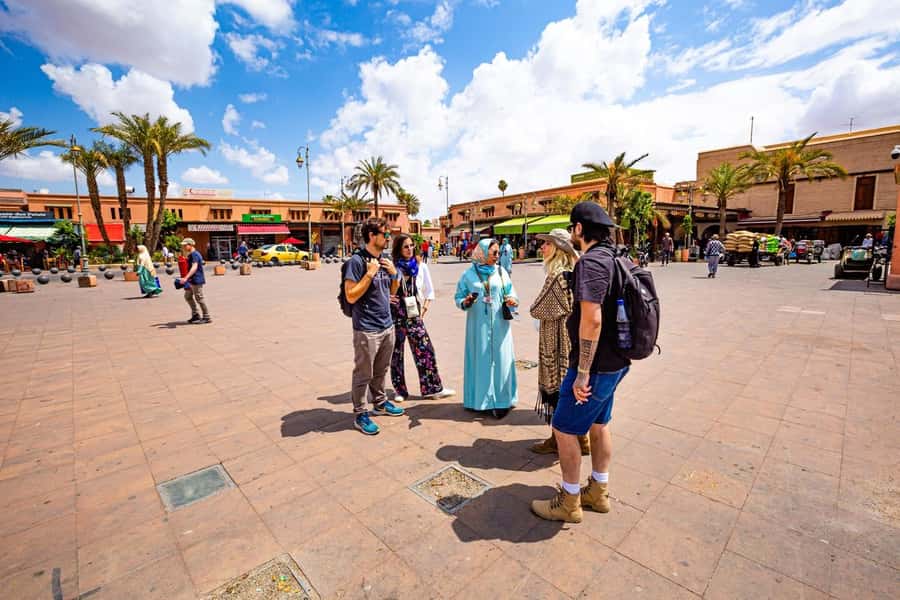 Marrakech: Bahia Palace, Saadian Tombs & Top Highlights Tour - Key highlights you will actually feel during the day