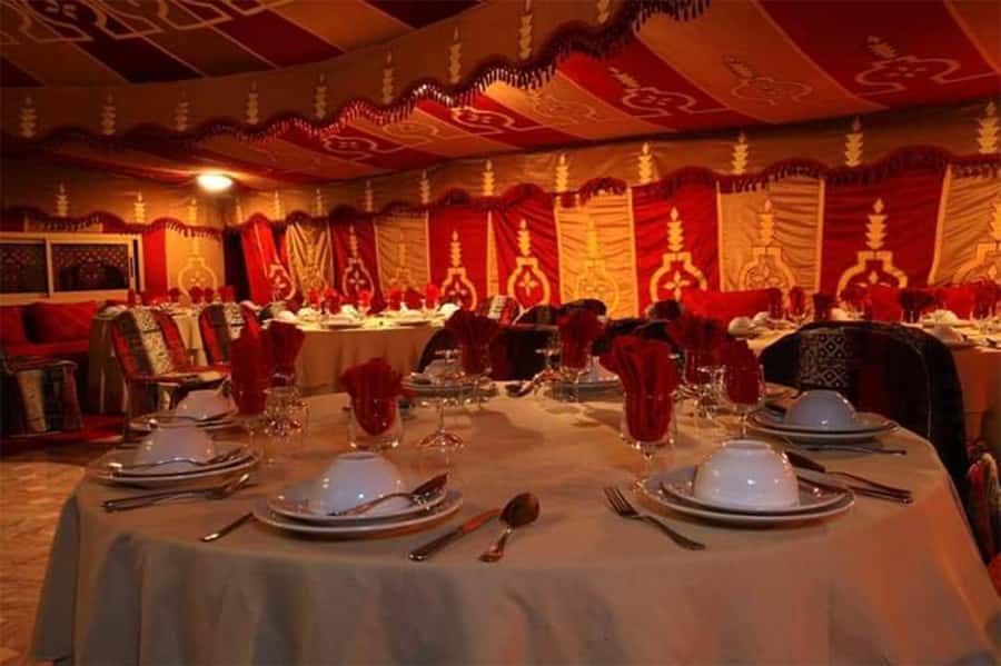 Marrakech: Chez Ali Fantasia Folklore Show & Moroccan Dinner - Dinner in a Moroccan tent: what is included and what you might want to manage