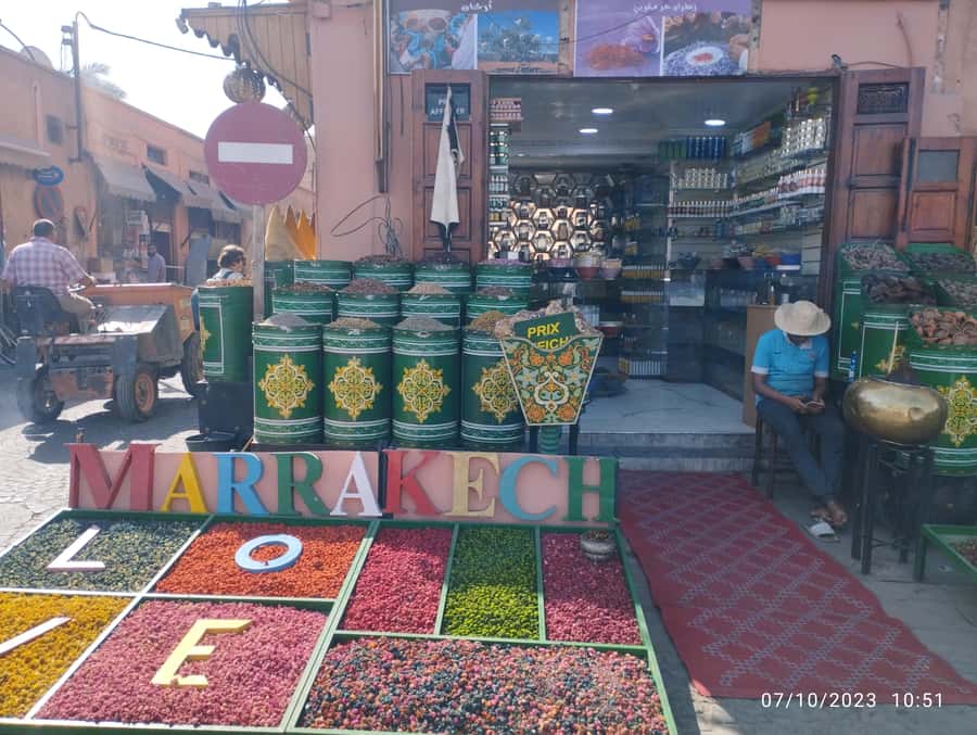 Marrakech City Tour: Souks, Palaces & Hidden Gems - Rahba Lakdima: spice square shopping with context