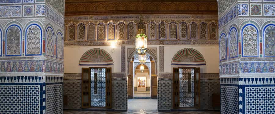 Marrakech City Tour: Souks, Palaces & Hidden Gems - Jemaa el-Fna: performers, storytellers, and a tea break pause