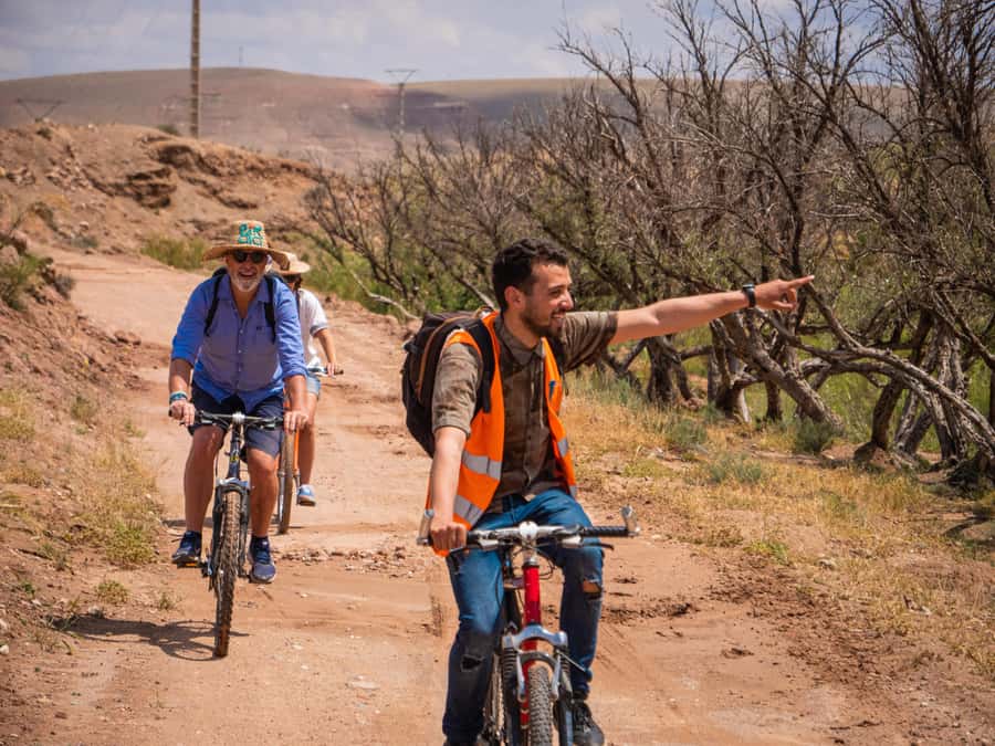 Marrakech: Cycling Tour in Palm Groove with Local Breakfast - Meeting at Pikala Bikes and getting out of the Medina safely