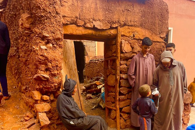 Marrakech Day Trip: Agafay Desert, Atlas Mountains and Camel Ride - Berber Tea and Optional Lunch: How to Eat Without Throwing Off the Day