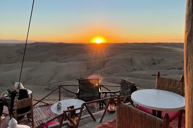 Marrakech Desert Tour & Sunset Camel Ride with Dinner Show - Guides and Drivers, The Difference Between Fun and Smooth