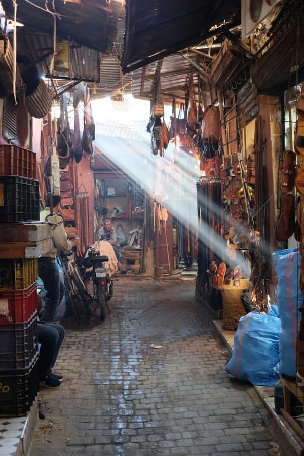 Marrakech: Guided City and Gardens Highlights Tour - What makes the guides matter more than the stops