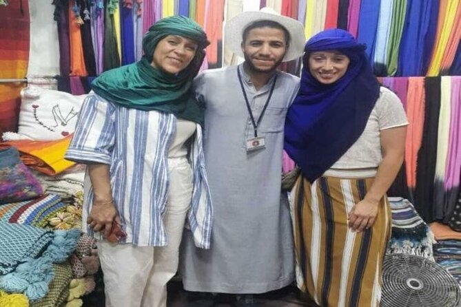 Marrakech guided city tour - Jemaa el-Fnaa with a guide: making sense of the square