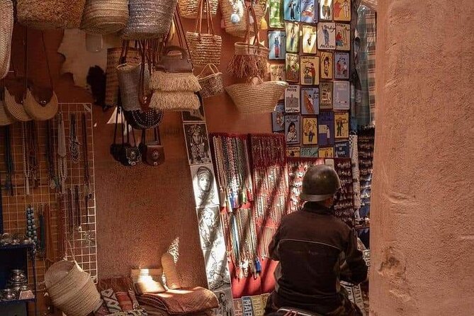 Marrakech guided city tour - Bahia Palace for an hour of palace life (with extra ticket time)