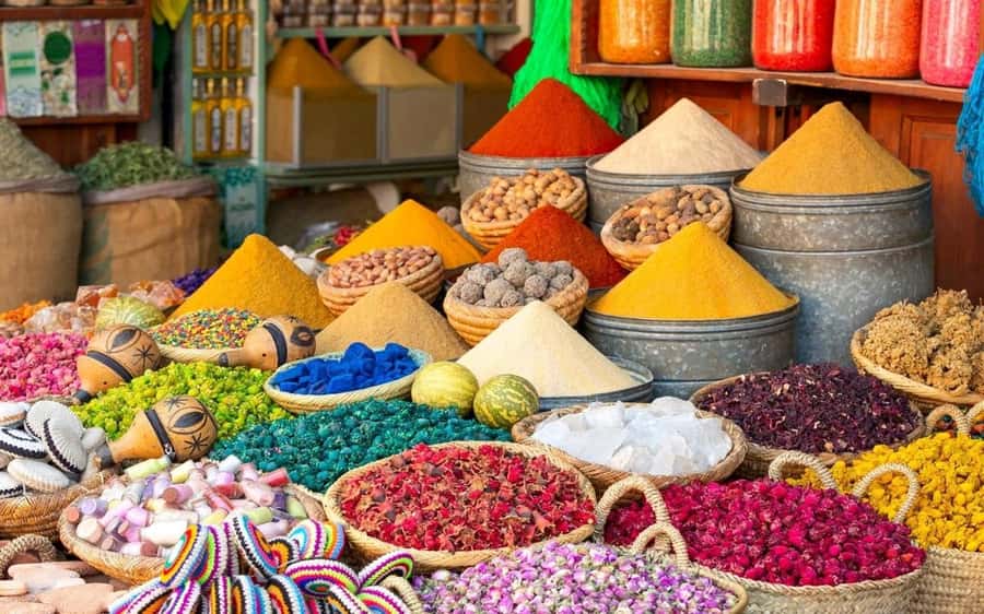 Marrakech Guided Souks Tour with a Local Insider - Foundouks and the stories behind merchant life