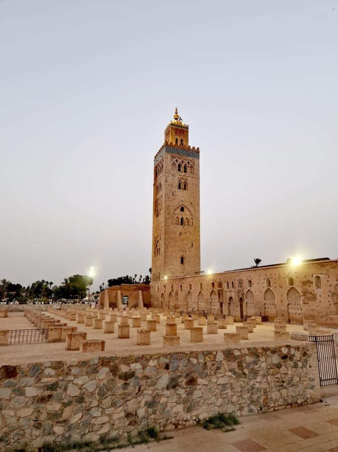 Marrakech: Guided Tour by Night - Souk Semmarine after dark: where the market becomes a story