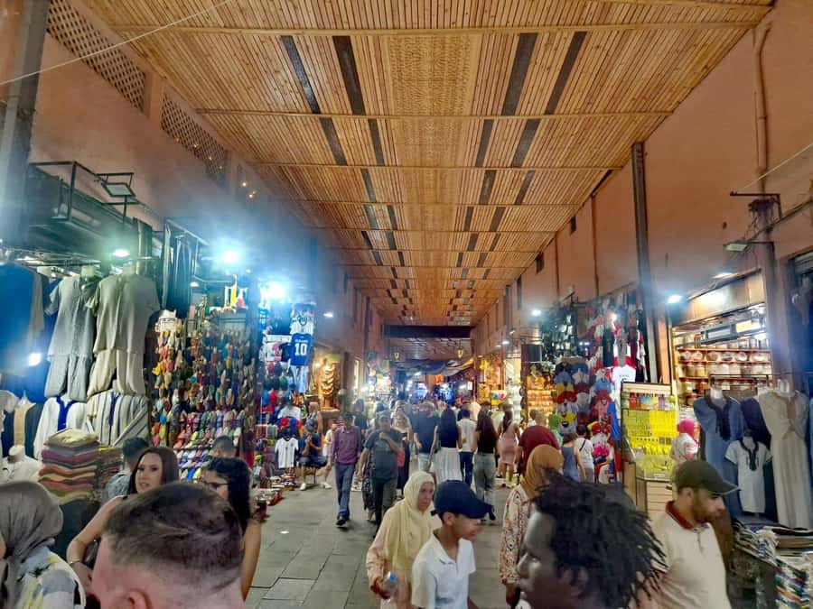 Marrakech: Guided Tour by Night - Games, singing, dancing, and pharmacy-style demos when the night is in full swing