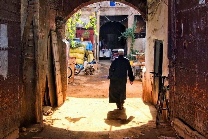 Marrakech Hidden Sides - Rahba Kedima Square and the souks: commercial life, section by section