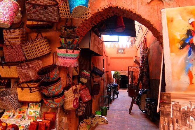 Marrakech Hidden Sights And Souks - Half Day Tour - Finding the Group at Café de France (Not in the Chaos)