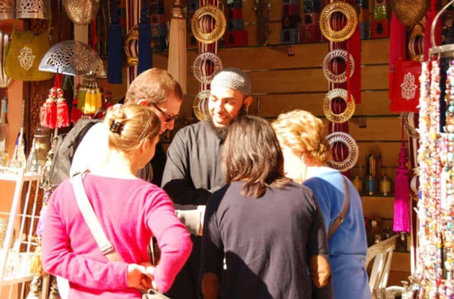 Marrakech: Hidden Souks Shopping Tour with Private Guide - Jemaa el-Fna: market energy and a guide-led shopping reality check