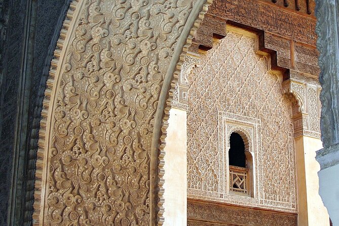 Marrakech Highlights : Palaces, Medina & Souks with Local Expert - Getting Your Bearings at Jemaa el-Fnaa