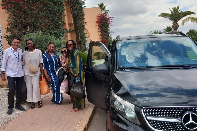 Marrakech Highlights: Private Guided Tour in 4 Hours - Private logistics: pickup points, air-conditioned transport, and timing