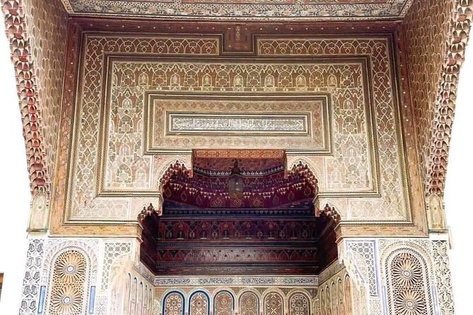 Marrakech madina, Bahia Palace & Ben Youssef madrsa - Koutoubia Mosque and the 12th-century Marrakech skyline moment