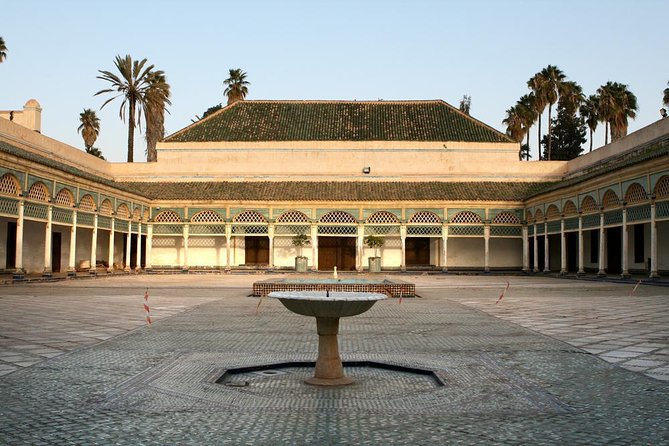 Marrakech: Medina Souks Guided Walking Tour - Jemaa el-Fnaa: your jump-off point into the medina lanes