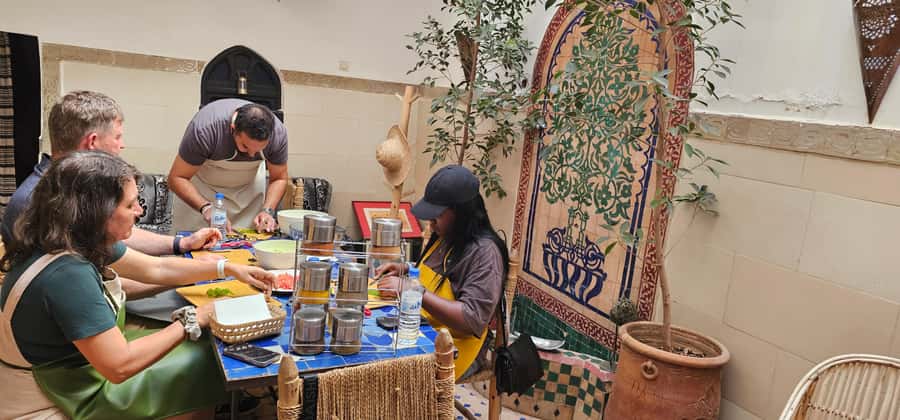 Marrakech: Moroccan Cooking Class with Local Chef - Tasting what you made: sharing the meal
