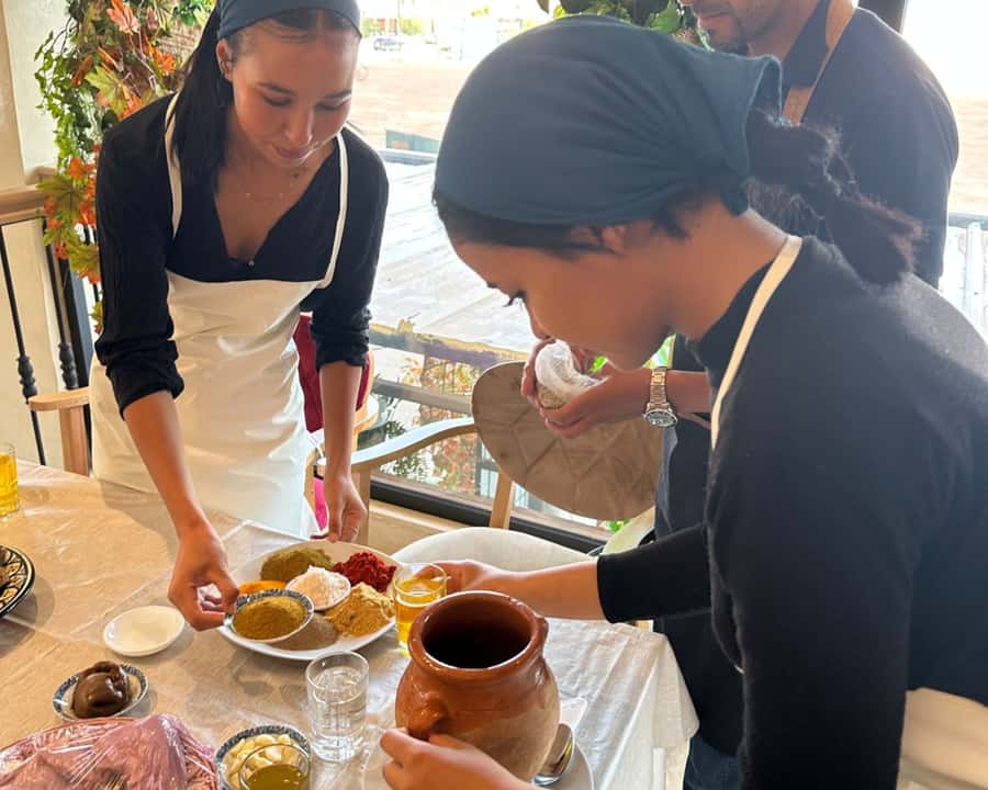 Marrakech: Moroccan Cooking Class with Pickup - Learning with a pro chef: how Chef Mourad and others teach