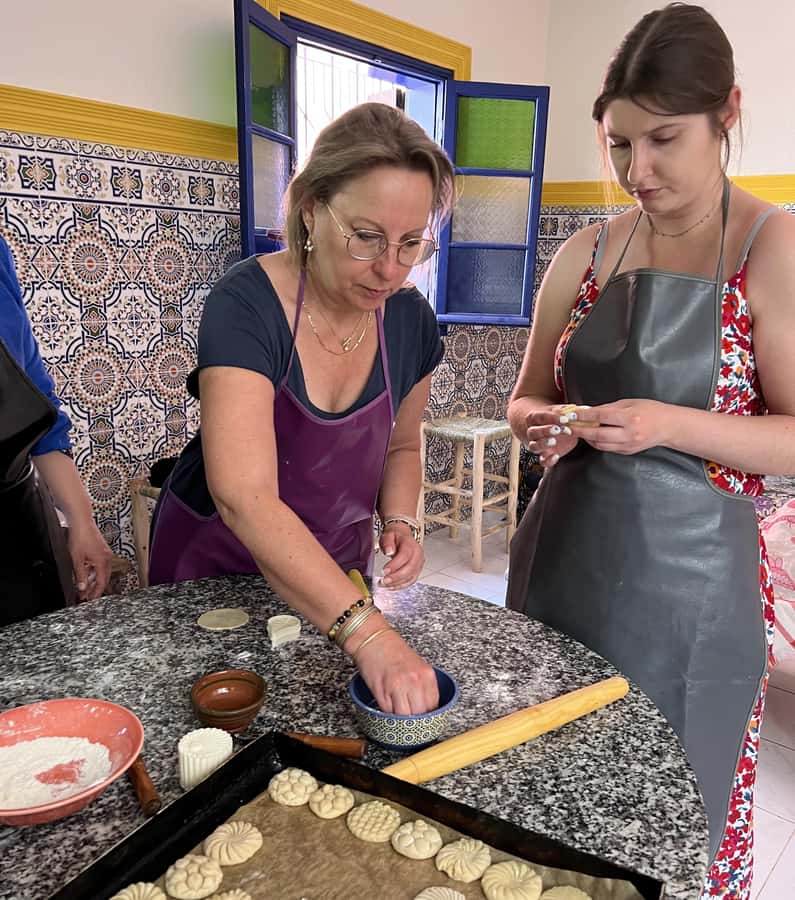 Marrakech: Moroccan Pastries and Tea Class with a Local - A Hands On Break from the Souks