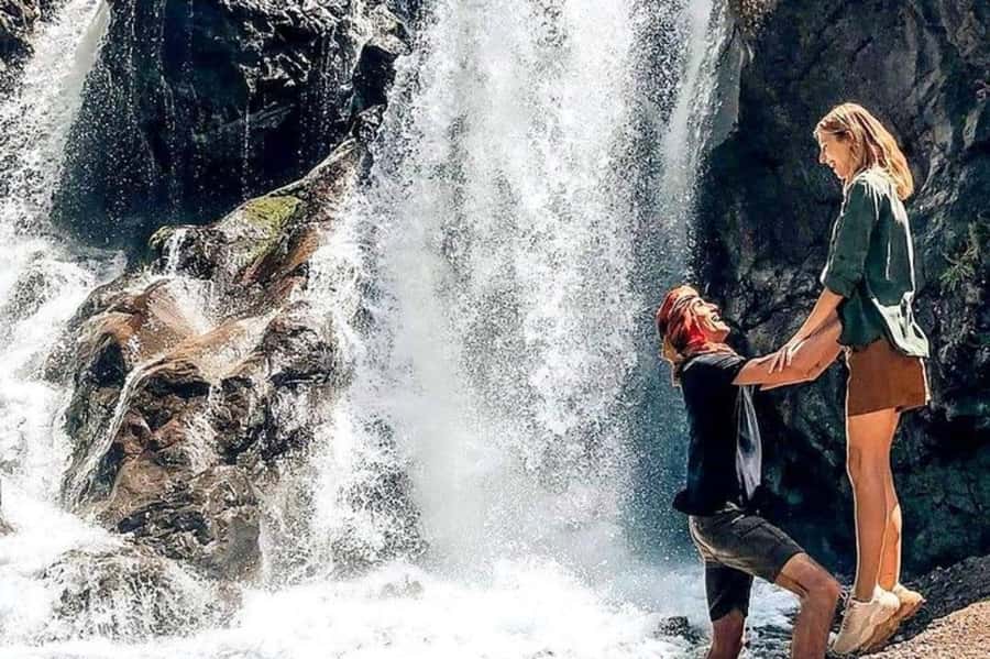 Marrakech: Ourika Valley Trip with Waterfall Hike & Lunch - What to pack for a steep, sunny day