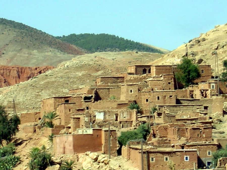 Marrakech: Ourika Valley with guid + lunch +Atlas Mountains - Lunch by the river: the reset you will appreciate