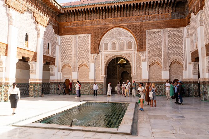 Marrakech: Palace, Museum, Madrasa & Medina Highlights Tour - Souk Semmarine and Souk El Attarine: how to enjoy the market without losing your day