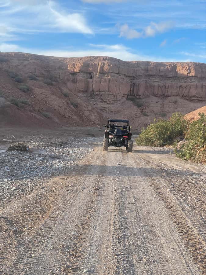 Marrakech: Private Buggy Adventure in Agafay Desert with Tea - The 1000cc Buggy Ride: Power, Photo Stops, and Group Pace