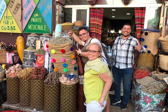 Marrakech Private Souks Tour: Exclusive Shopping Experience - Jemaa el-Fnaa: balghas, leather goods, and the Farnatchi story