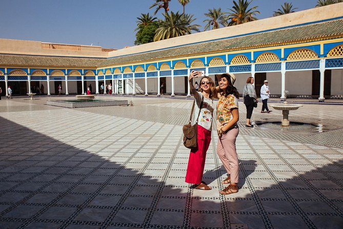 Marrakech PRIVATE TOUR With Locals: Highlights & Hidden Gems - Why a local-led private tour works in the Marrakech Medina