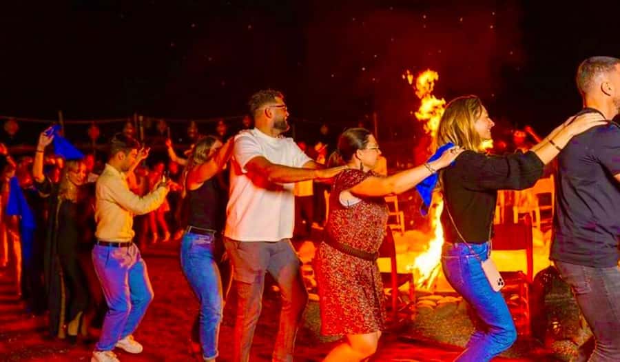 Marrakech: Quad Bike and Camel, Dinner Show in Agafay Desert - Desert camp dinner: tagines, couscous, tea, and a camp atmosphere that helps you relax
