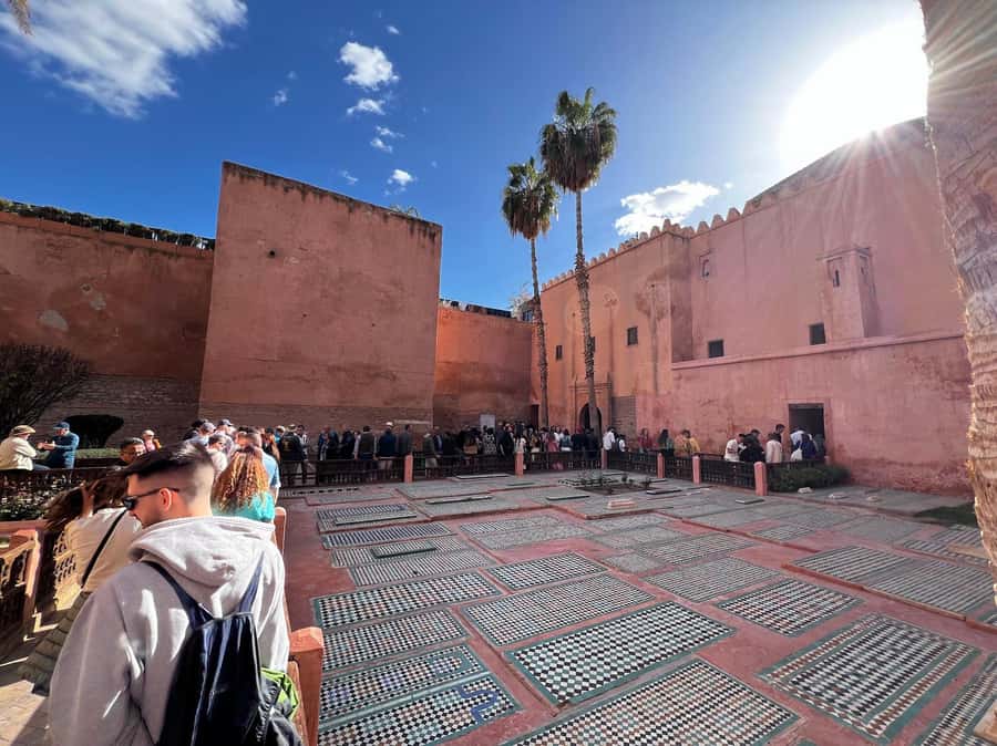 Marrakech: Saadian Tombs, Bahia Palace, Medina and Souk Tour - Medina and souks: how to shop for crafts without losing the thread