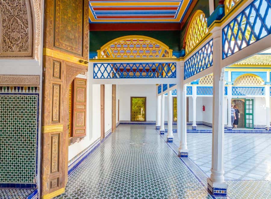 Marrakech: Saadian Tombs, Bahia Palace, Medina and Souk Tour - Timing, walking comfort, and practical tips that save the day