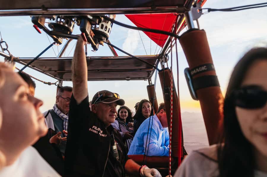 Marrakech: Shared Balloon Flight with Tea - Clothing, shoes, and the no-nonsense rules that keep it smooth